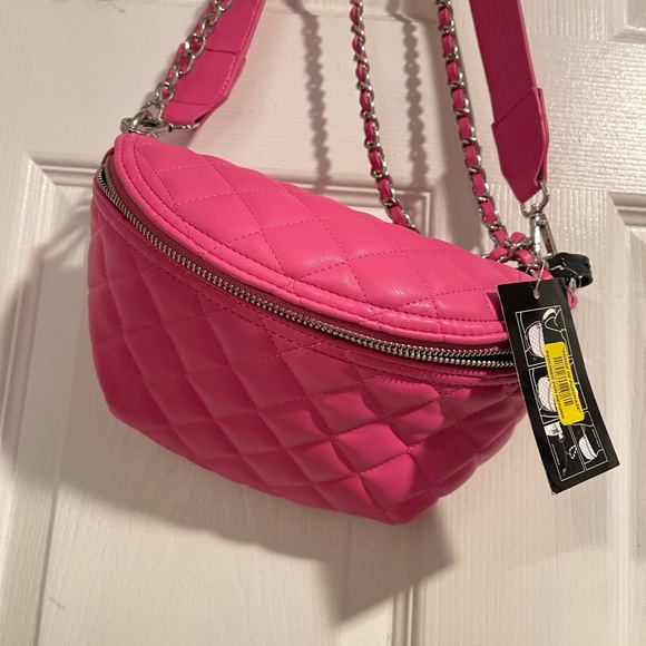 Steve Madden - Picture 3 of 5